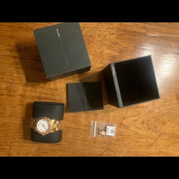 Marc by Marc Jacobs Rose Gold Rhinestone Women’s Watch - Picture 6 of 13